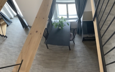 kuchyňský stůl z patra